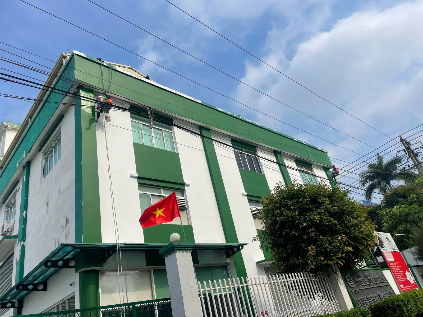 Sơn tường công ty, nhà xưởng